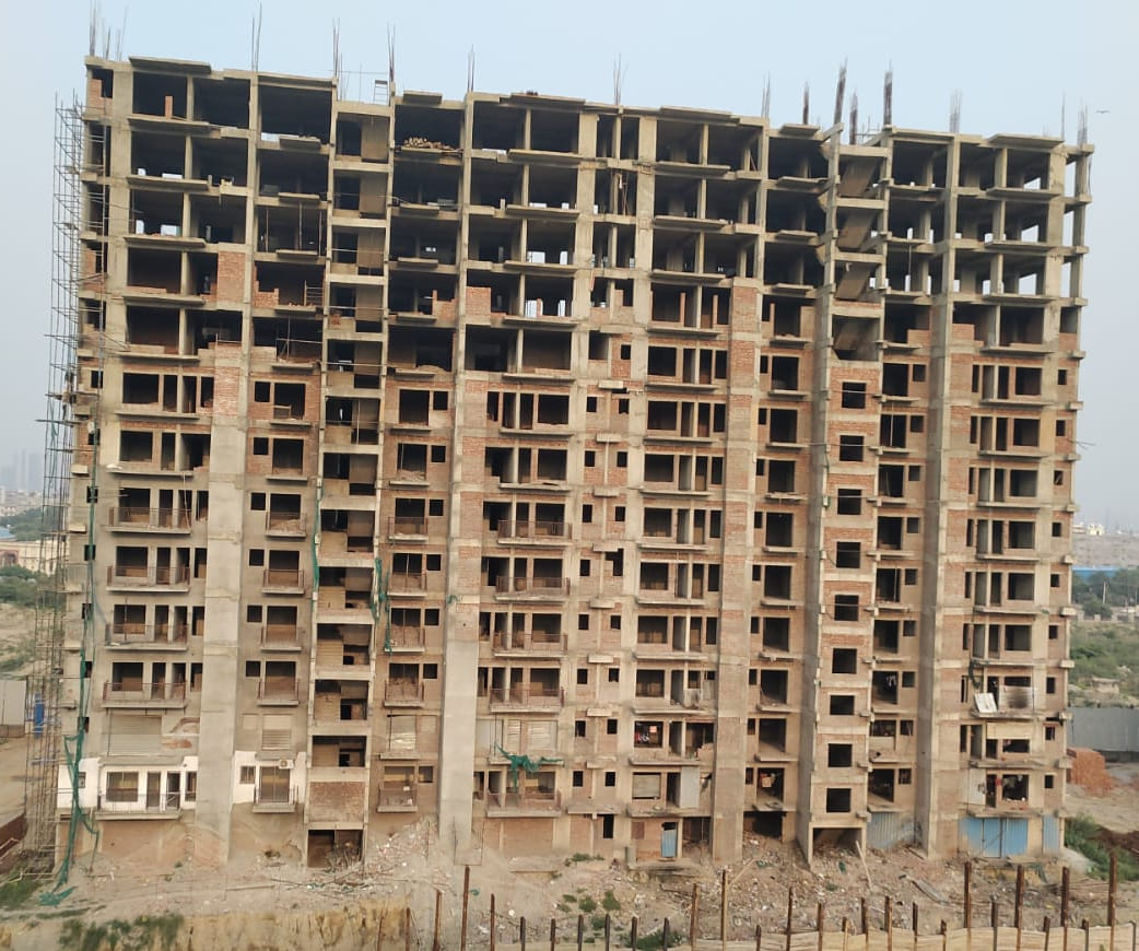 High Rise Tower No. 61 G+14 at Unitech Noida